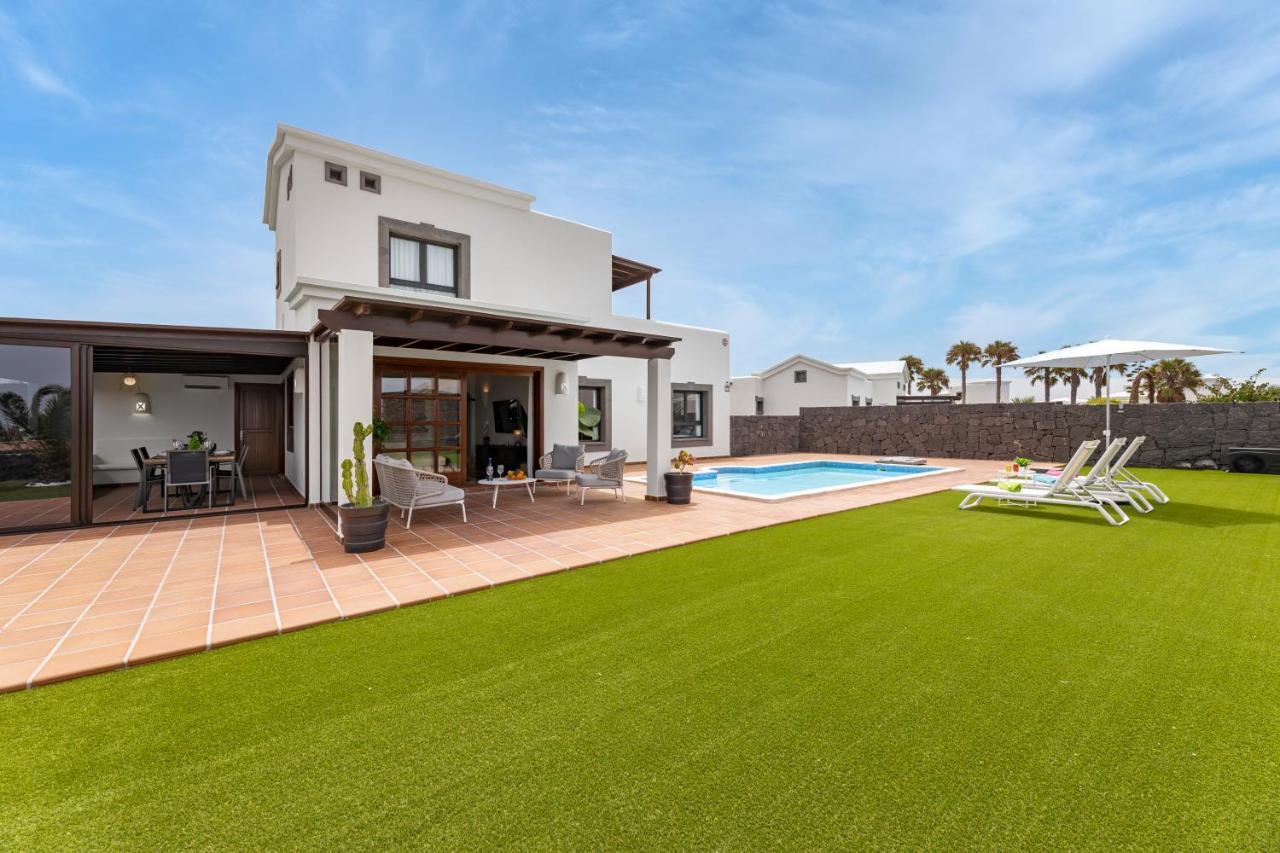 Lanzarote Villa Zafiro Game Room 16 Playa Blanca  Exterior photo